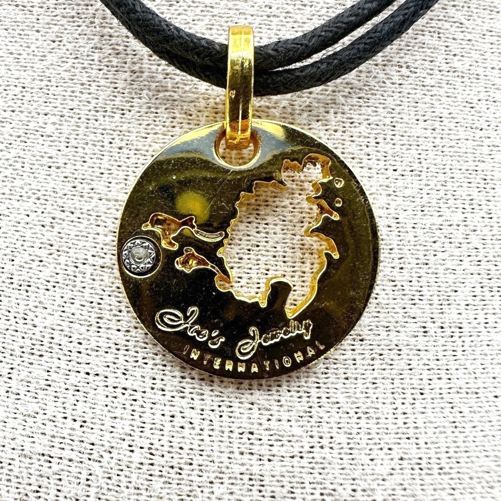 Vintage Jas's Jewelry Gold Tone World Map Pendant Necklace Medallion‎ Y2K 90s